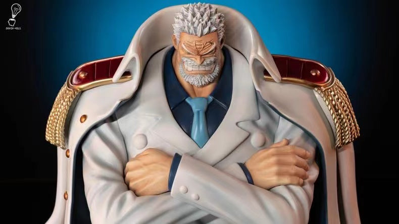 【Sold out】Sitting Monkey D Garp-One Piece-Brain-Hole Studio