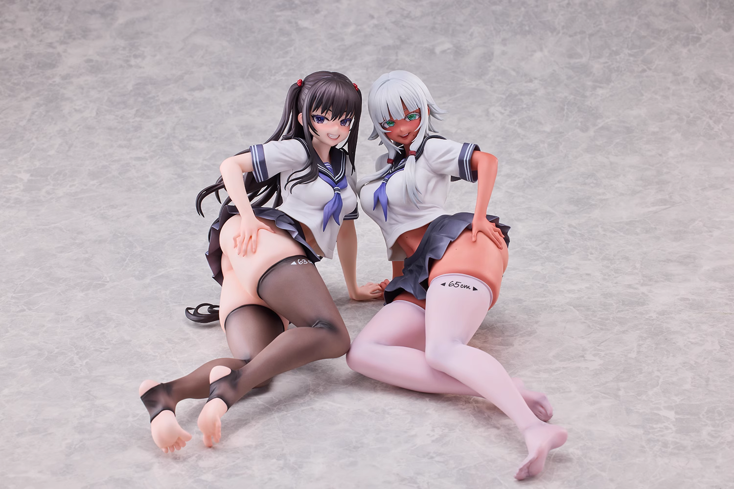 【Pre-sale closed】1/5 & 1/3.5 Scale 相座ラウラ & 肉倉色羽-足の太さがステータスになる世界-PURE Studio