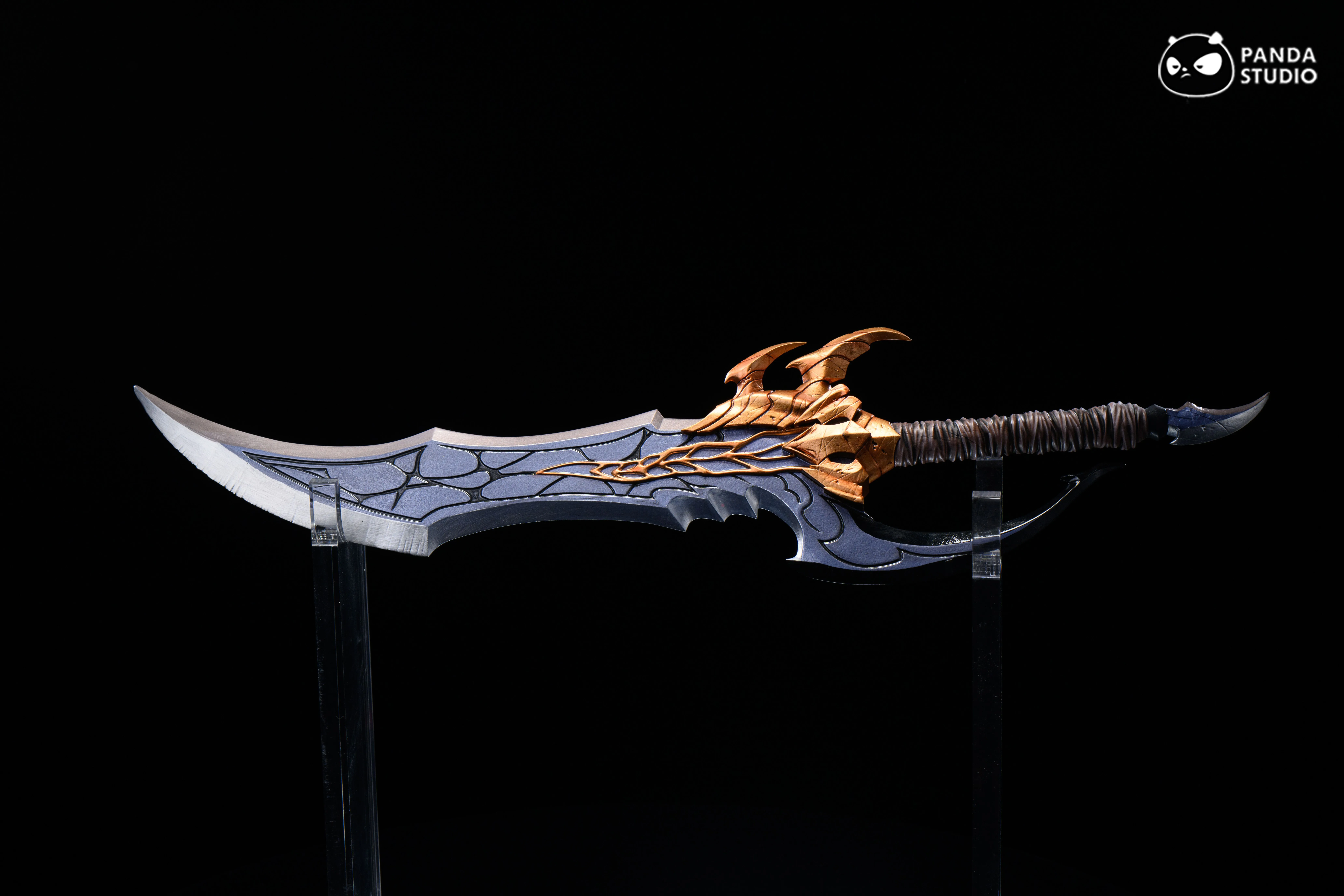 【Pre-sale】1/1 Scale Sung Jin-Woo's weapon 'Kasaka's Venom Fang' and 'Knight Killer'-Panda Studio