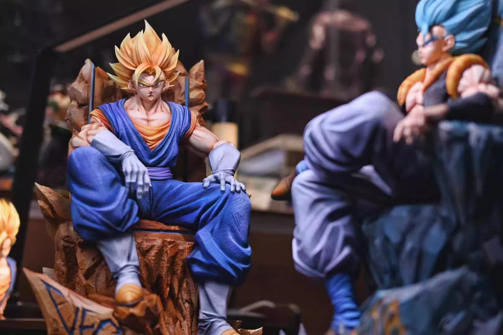 【Pre-sale】1/4 Scale Throne Vegetto and Gogeta-DW Studio
