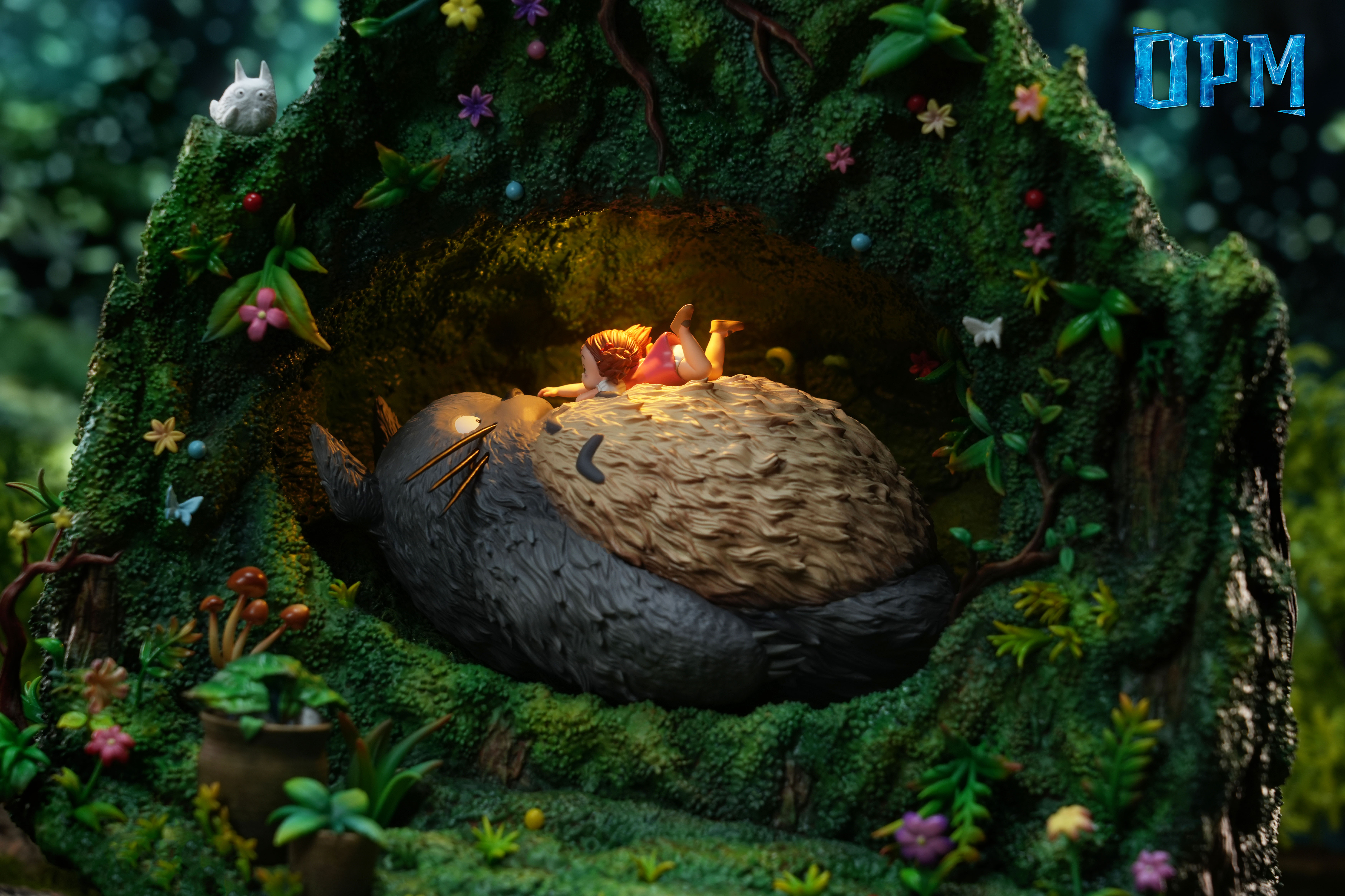 【Pre-sale Closed】013 Totoro in the tree hole with LED-OPM Studio