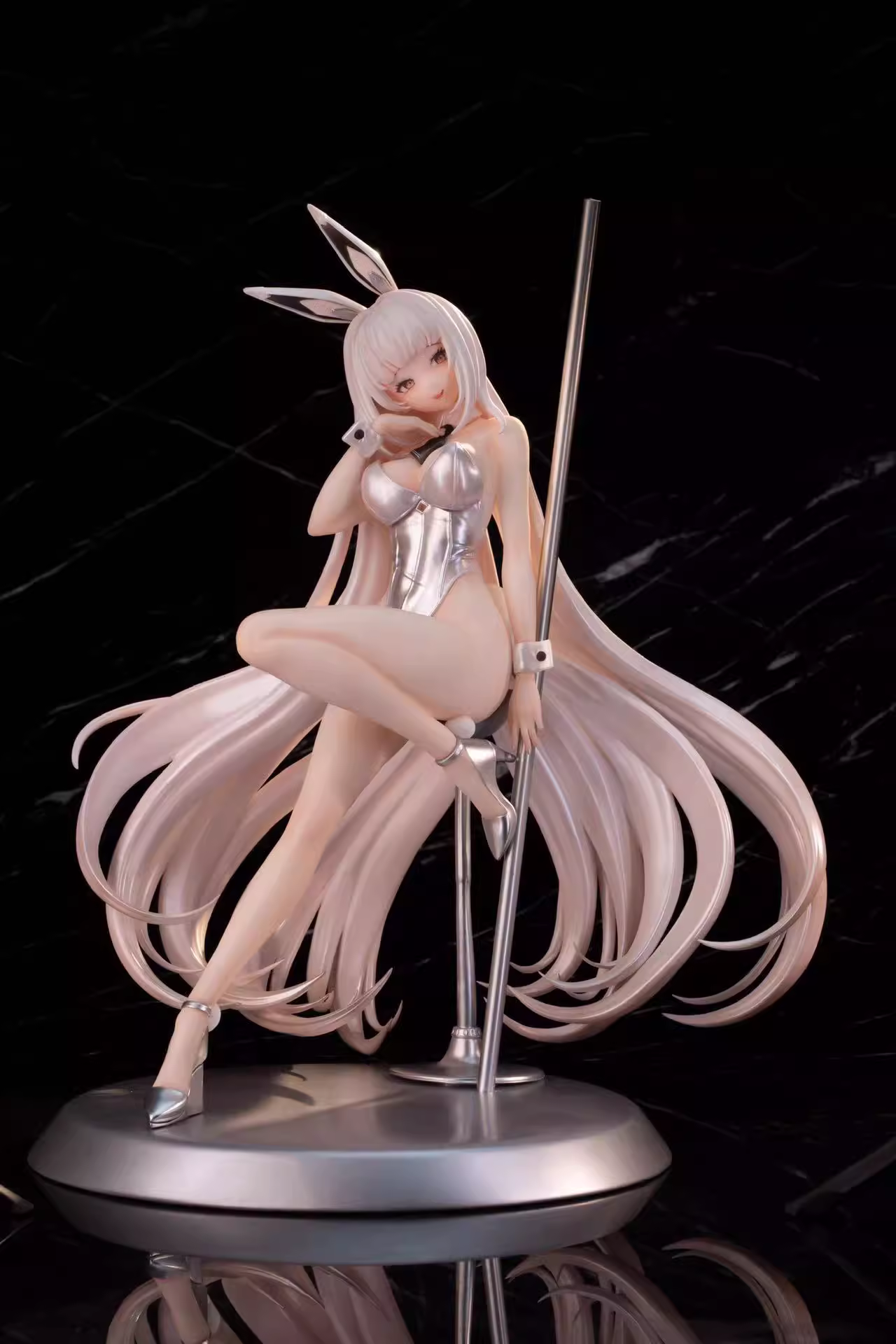 【Sold out】1/4 Scale Bunny Girl-NIKKE：The Goddess of Victory-G Studio
