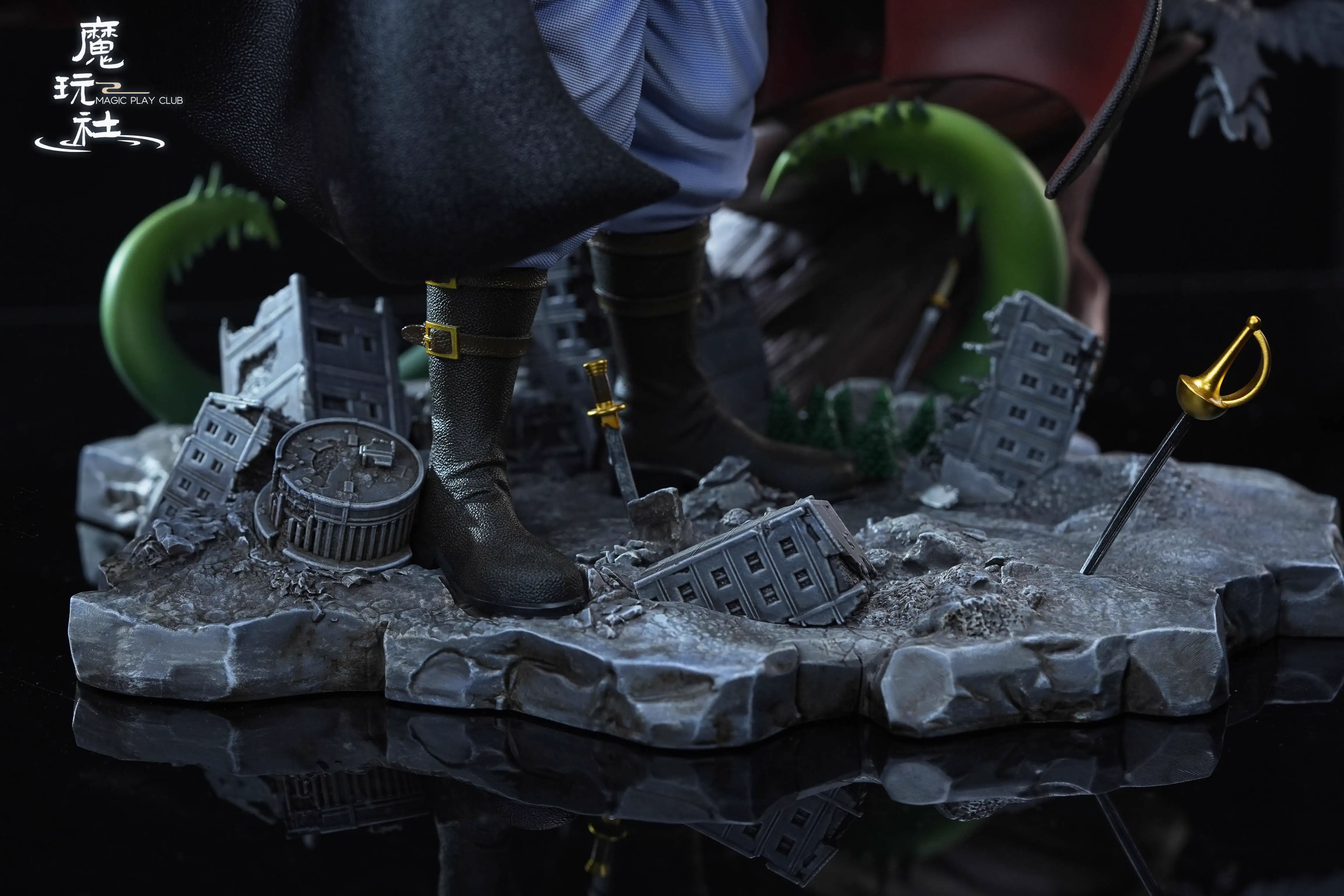 【Pre-sale】1/6 Scale Dracule Mihawk-Magical Play Club